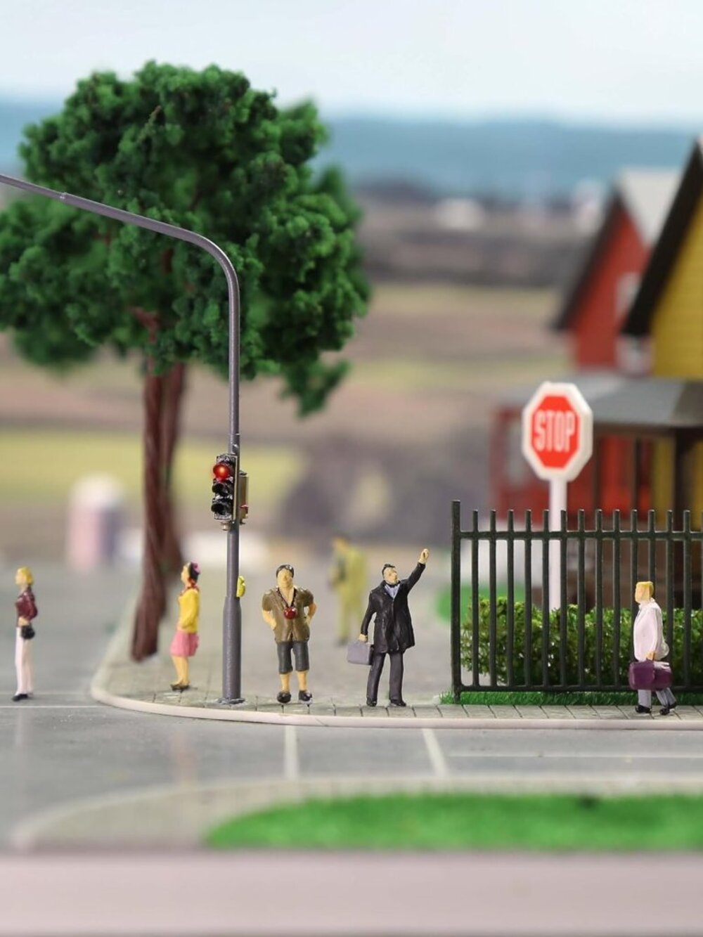 P8712 40pcs All Standing Pose Figures Assorted HO Scale Person Model Train Stree - Picture 3 of 9